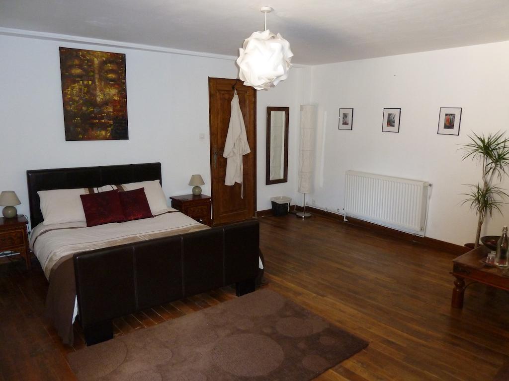 Chaillac Bed & Breakfast Стая снимка